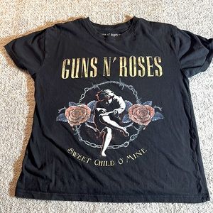 guns n’ roses shirt